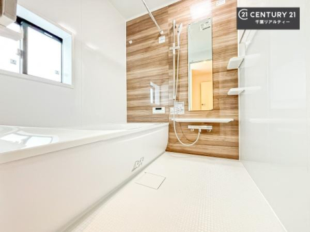 ���� �������������l�̕��͋C�̃o�X���[���́A�����o�Ă��ăo�X�^�C�����[���I
���d���撣���Ă��邲�J���ɂ��D�݂̓����̓����܂����āA�y����ł݂Ă͂������ł��傤���H