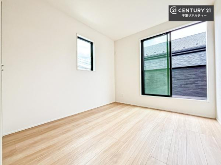 �m�� 2�ʍ̌����m�ۂ������邢�����́A���ʂ����ǂ��A���邭��ϋ��S�n�̗ǂ���ԂƂȂ��Ă���܂��B�����b�N�X���ĉ߂�����S�n�̗ǂ��������ł��I