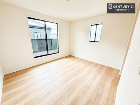 �Q�� �o���R�j�[�ɖʂ��Ă���m���ł��B���邭�����肪����A���C����������ł��܂��I���N���āA�O�ɏo�Ĕw�L�т����[�ċz�����ǂ������}������邱�Ƃ��ł��܂��B