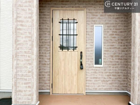 ���� ���ċA���Ă��Ă��A�������܁I�����������Ȃ�A�D�����}������Ă�����ԂɂȂ��Ă��܂��B
���邭��������錺�ւł��I