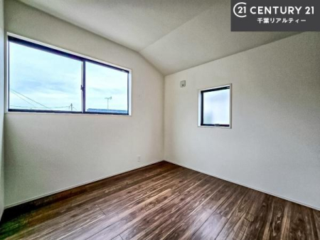 �q������ �|���o�������Ȃ��������́A���q�l�̂������Ƃ��Ă����S�ł��I
���[�X�y�[�X���[�����Ă���̂ŎU�炩�������������T�b�ƕЕt�����܂��I