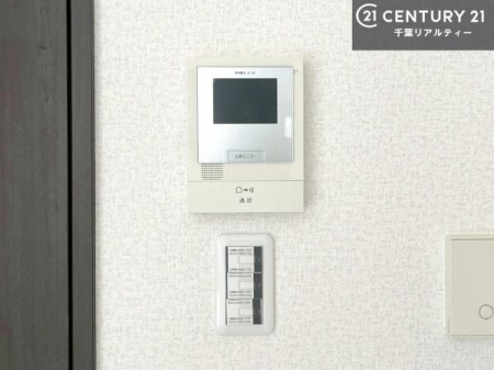 ���̑� TV���j�^�[�t�C���^�[�t�H���������B���K�҂̊���m�F���Ă���Ή��ł��邽�߁A�h�Ɩʂɂ��z�����ꂽ���S�̐ݔ��ł��B