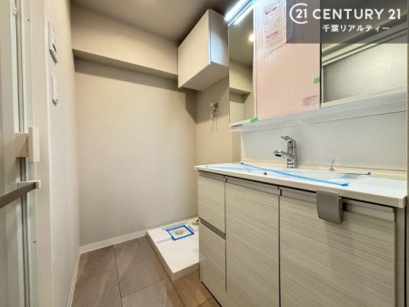 ���ʑ�E���ʏ� �g�Ȃ�𐮂�����ʏ��́A���������厖�ł��I������̐������̂��镵�͋C�����o�I�C�����悭���g�����������܂��B�L�X�����X�y�[�X���������ł��ˁI
