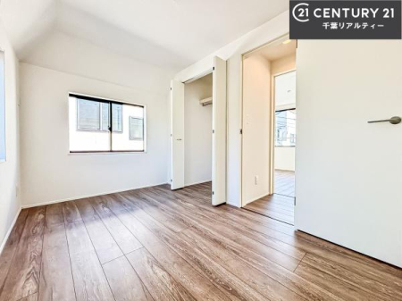 ���r���O�ȊO�̋��� �V���v���Ƀf�U�C������Ă��邽�߁A�Ƌ��I�т܂���I
���C�ɓ���̉Ƌ��u���Ă��낰���Ԃ���邱�Ƃ��ł��܂��B