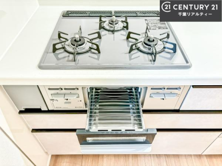 �L�b�`�� �R�����͎O������̂ł������̓����i�s���ł��܂��B
�������O�����t���ł��B�����X�y�[�X���L�X���Ă���׍�Ƃ����₷���I�g�����肪�ǂ��V�X�e���L�b�`���ł��I