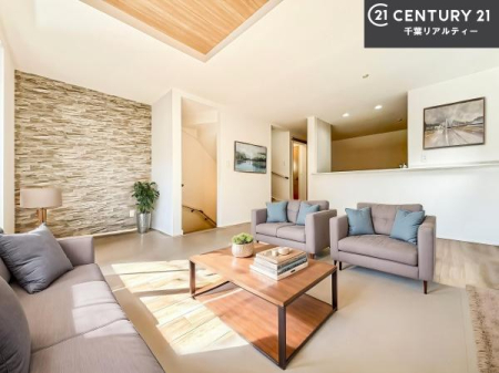 ���r���O �Ƌ��CG�p�[�X�ł��B�J�����̂���L�XLDK�I�\�t�@�[��_�C�j���O�e�[�u����u���Ă������ɂȂ�Ȃ��̂ŉ��K�ɉ߂����܂��I�R�~���j�P�[�V���������₷�����r���O�ł��I