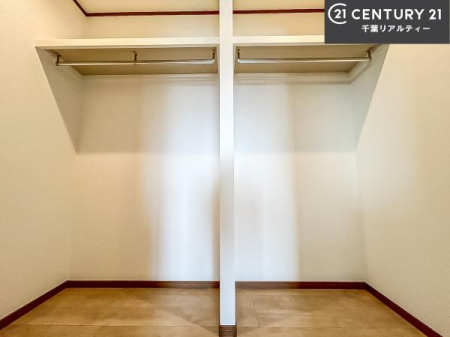 ���[ �E�H�[�N�C���N���[�[�b�g�t���ł��B��������̂��m���Ȃǂ����[���Ă��������ł��ˁI���ɂ���@�������ȂǋG�ߕ��̑傫�ȉƓd�����[�ł��܂��B