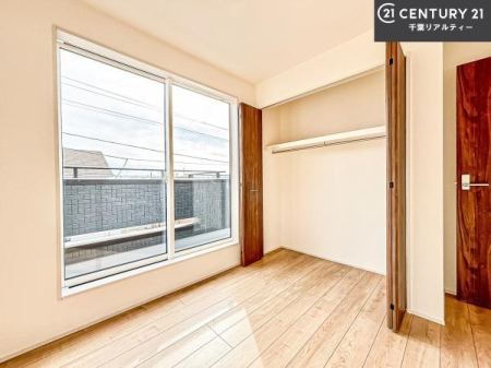 �Q�� �D���������������ޗm���́A���̖ڊo�߂��C�������ǂ������ł��ˁB���������Ԃ��������Ɖ߂������Ƃ��ł��܂��B�D�����F�����̃t���[�����O���ǂ�ȉƋ�ɂ��}�b�`���܂��I