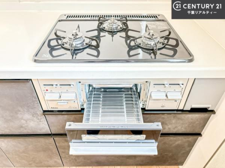 �L�b�`�� �R�����͎O������̂ł������̓����i�s���ł��܂��B
�������O�����t���ł��B�����X�y�[�X���L�X���Ă���׍�Ƃ����₷���I�g�����肪�ǂ��V�X�e���L�b�`���ł��I