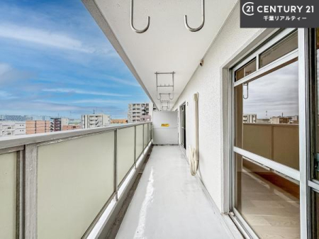 �o���R�j�[ �z������̗ǂ��o���R�j�[�ŁA�����󕨂��悭���������ł��ˁI
���V�C�̗ǂ����ɂ̓o���R�j�[�֏o�ă��t���b�V������̂��C�����悳�����ł��B