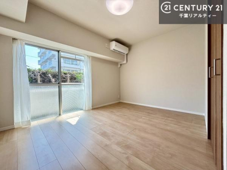 �m�� ���邭���ʂ��̗ǂ������ł��B�u�V���v���v�Ƀf�U�C�����ꂽ�����B���R�x�������̂ŉƋ�⃌�C�A�E�g�ł��D�݂̋�Ԃ�n��グ���܂��B�����x�A���n�ɂĂ��m�F���������B