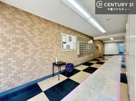 �G���g�����X �z������̗ǂ��G���g�����X�́A���Ƒ��₨�q�l���������}���Ă���܂��B
�����̕�炵�ɐS�n�悳�������炵�Ă�����Ԃł��B