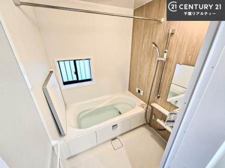 ���� �������������l�̕��͋C�̃o�X���[���́A�����o�Ă��ăo�X�^�C�����[���I
���d���撣���Ă��邲�J���ɂ��D�݂̓����̓����܂����āA�y����ł݂Ă͂������ł��傤���H