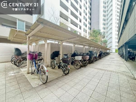 ���̑����p�� ���֏ꊮ���ŁA���q���܂̎��]�Ԃ�ʋΗp�̎��]�Ԃ����S���Ēu���܂��B���Ƒ��ɂ����ꂵ���֗��Ȑݔ��ł��B
�󂫏󋵂����C�y�ɂ��₢���킹���������B