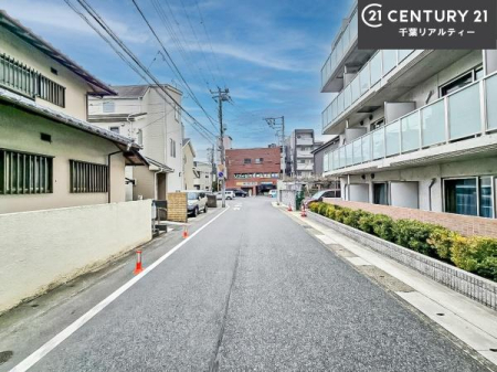 �O�ʓ��H�܂ތ��n�ʐ^ �O�ʓ��H6���I�z����ǍD�ȗ��n�ł��B
�Ԍɓ��ꂪ���ȕ������S�ł��ˁB