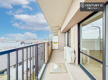 �o���R�j�[ �z������̗ǂ��o���R�j�[�ŁA�����󕨂��悭���������ł��ˁI
���V�C�̗ǂ����ɂ̓o���R�j�[�֏o�ă��t���b�V������̂��C�����悳�����ł��B