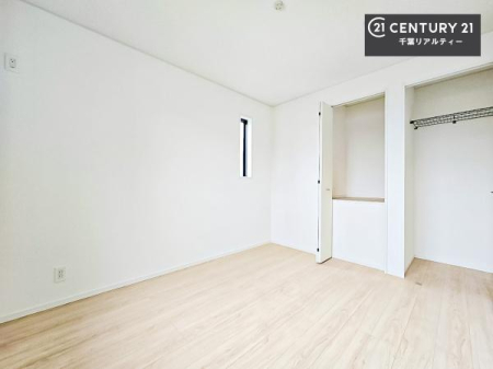 ���r���O�ȊO�̋��� �V���v���Ƀf�U�C������Ă��邽�߁A�Ƌ��I�т܂���I
���C�ɓ���̉Ƌ��u���Ă��낰���Ԃ���邱�Ƃ��ł��܂��B