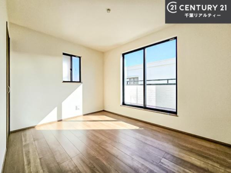 �m�� �o���R�j�[�ɖʂ��Ă���m���ł��B���邭�����肪����A���C����������ł��܂��I���N���āA�O�ɏo�Ĕw�L�т����[�ċz�����ǂ������}������邱�Ƃ��ł��܂��B