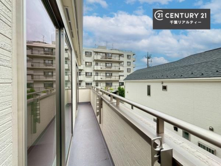 �Z�˂���̒��]�ʐ^ 2�̋�������o����o���R�j�[�͂��z�c���������肷��̂ɕ֗��ł��I