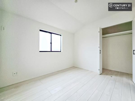 ���r���O�ȊO�̋��� ���[���������肠��̂ŉƋ�̔z�u�����₷���A���C�t�X�^�C���ɍ��킹����������肪�\�ł��B