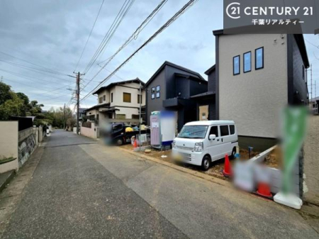 �O�ʓ��H�܂ތ��n�ʐ^ �S�䂭�܂Ō��n����������������悤�A�����ē��̂��p�ӂ������Ă���܂��B���C�y�ɂ��₢���킹�̏�A���z�̕�炵�ւ̈�������i�߂��������I