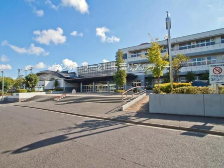 ���ӊ� �y���w�Z�z�l�X���s���l�X�����w�Z�F1280m