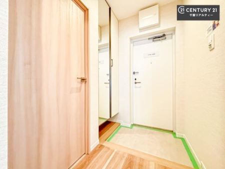 ���� �~���[�t���V���[�Y�{�b�N�X�t���Ȃ̂ŁA���ւ��Еt�����|�������₷���ł��I
�X�b�L���������ւŌ˂��J�����u�ԁA�������̂���S�n������Ԃ��o�}���Ă���܂��B