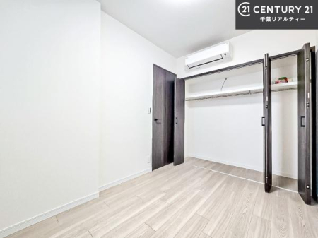 ���r���O�ȊO�̋��� ���[�X�y�[�X�����Ă��܂��I�������X�b�L�����ڂ��鎖���ł��܂��ˁB
�Ƌ��I�΂Ȃ��V���v���ȃf�U�C���ׁ̈A�Ƌ��I�΂����C�ɓ���̋�ԍ�肪�ł������ł��ˁB