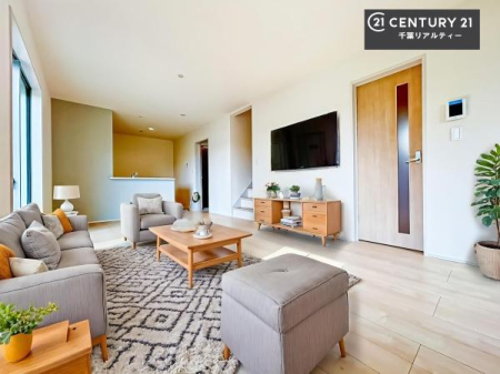 ���r���O �Ƌ�́ACG�p�[�X
�S�n�ǂ����r���O�͉Ƒ������R�ƏW�܂�܂��B�Ƒ��c�R�̎��Ԃ����������ł��B���Ƒ��ƁA����w�[���������Ԃ��߂��������ł��ˁB