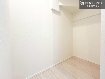 ���[ ���ʏ��̉��ɂ́A���l���ɕt���I���b�N�����Ă����΃^�I������p�i�̎��[���ł��Ď��o�����֗��I