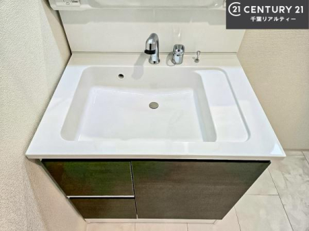 ���ʑ�E���ʏ� �[�����ʑ�{�E���́A�������˂ɂ����̂ł�����ꂪ�y�X�I���������ۂĂ܂��I
�L���C�Ȑ��ʏ��Ŏ��������̃��`�x�[�V�������オ��܂��ˁI