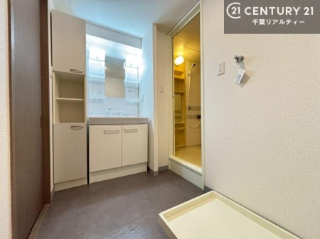 ���ʑ�E���ʏ� �g�Ȃ�𐮂�����ʏ��́A���������厖�ł��I������̐������̂��镵�͋C�����o�I�C�����悭���g�����������܂��B�L�X�����X�y�[�X���������ł��ˁI
