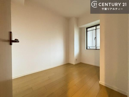 �Q�� �D���������������ޗm���́A���̖ڊo�߂��C�������ǂ������ł��ˁB���������Ԃ��������Ɖ߂������Ƃ��ł��܂��B�D�����F�����̃t���[�����O���ǂ�ȉƋ�ɂ��}�b�`���܂��I