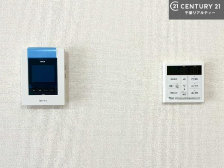 ���̑� TV���j�^�[�t���C���^�[�z���ł��q�l�̂�����Ԓ��Ȃǂ����S�ł��ˁB�{�^���ЂƂł����C�̏������ƂƂ̂��I�I�[�g�o�X���B