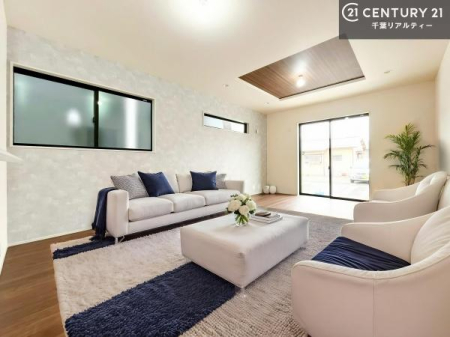 ���r���O �Ƌ��CG�p�[�X�ł��B�J�����̂���L�XLDK�I�\�t�@�[��_�C�j���O�e�[�u����u���Ă������ɂȂ�Ȃ��̂ŉ��K�ɉ߂����܂��I�R�~���j�P�[�V���������₷�����r���O�ł��I