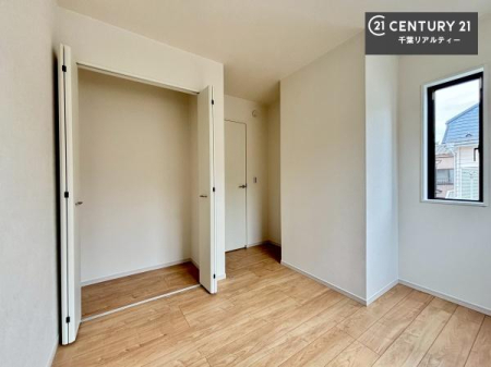 ���r���O�ȊO�̋��� �V���v���Ƀf�U�C������Ă��邽�߁A�Ƌ��I�т܂���I
���C�ɓ���̉Ƌ��u���Ă��낰���Ԃ���邱�Ƃ��ł��܂��B