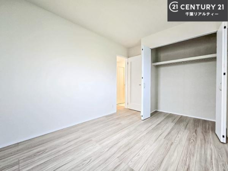 ���r���O�ȊO�̋��� ���[�X�y�[�X�����Ă��܂��I�������X�b�L�����ڂ��鎖���ł��܂��ˁB
�Ƌ��I�΂Ȃ��V���v���ȃf�U�C���ׁ̈A�Ƌ��I�΂����C�ɓ���̋�ԍ�肪�ł������ł��ˁB