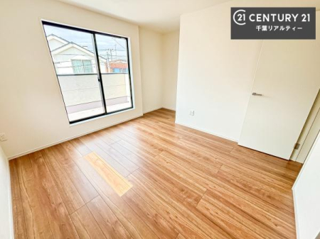 �Q�� �o���R�j�[�ɖʂ����m���́A���炩�Ȓ������������ސS�n�悢��ԁB�u�₩�Ȍ��ɕ�܂�ċC�����悭�ڊo�߂��邽�߁A�Q���ɍœK�Ȃ������ł��B���̊��C�₨�z�c���������K�ɍs���܂��B