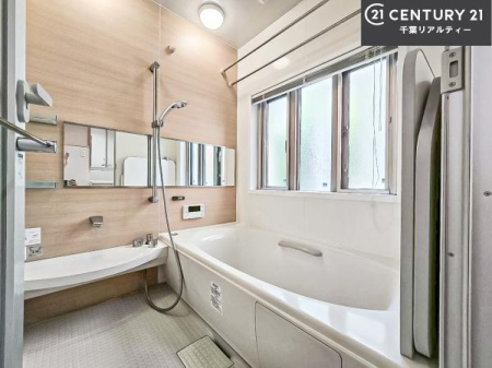 ���� �������������l�̕��͋C�̃o�X���[���́A�����o�Ă��ăo�X�^�C�����[���I
���d���撣���Ă��邲�J���ɂ��D�݂̓����̓����܂����āA�y����ł݂Ă͂������ł��傤���H