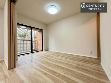 �Q�� �D���������������ޗm���́A���̖ڊo�߂��C�������ǂ������ł��ˁB���������Ԃ��������Ɖ߂������Ƃ��ł��܂��B�D�����F�����̃t���[�����O���ǂ�ȉƋ�ɂ��}�b�`���܂��I