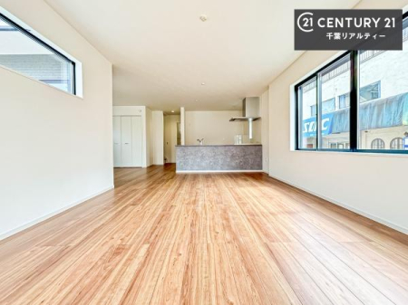 ���r���O �D�����z���܂肪���r���O����ł���ċ��S�n�̗ǂ���Ԃ����o���Ă���܂��I
���났�̎��Ԃ��߂����܂��I