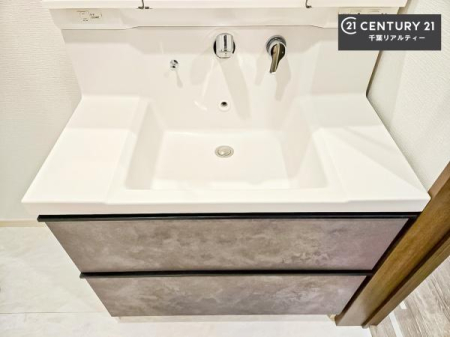 ���ʑ�E���ʏ� �[�����ʑ�{�E���́A�������˂ɂ����̂ł�����ꂪ�y�X�I���������ۂĂ܂��I
�L���C�Ȑ��ʏ��Ŏ��������̃��`�x�[�V�������オ��܂��ˁI