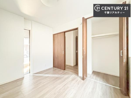 �q������ ���[�X�y�[�X����������m�ۂ���Ă��邽�߁A���������w�p�i���T�b�ƕЕt���A���ł��X�b�L���B
�Y��ȋ�Ԃ��ۂĂ܂��I