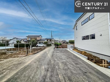 �O�ʓ��H�܂ތ��n�ʐ^ �O�ʓ��H��5.5���I�z����ǍD�ȗ��n�ł��B