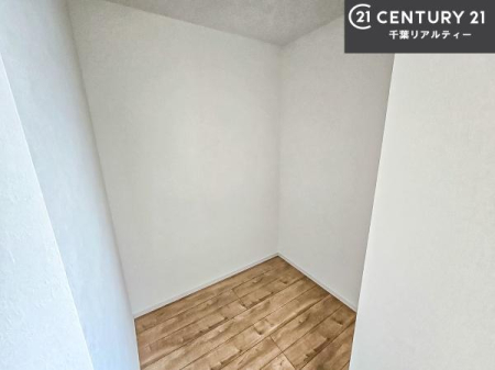 ���[ �E�H�[�N�C���N���[�[�b�g�t���ł��B��������̂��m���Ȃǂ����[���Ă��������ł��ˁI���ɂ���@�������ȂǋG�ߕ��̑傫�ȉƓd�����[�ł��܂��I