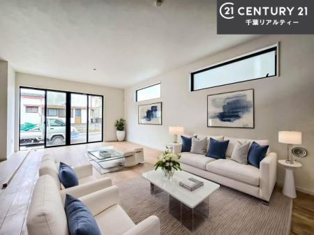 ���r���O �Ƌ��CG�p�[�X�ł��B�J�����̂���L�XLDK�I�\�t�@�[��_�C�j���O�e�[�u����u���Ă������ɂȂ�Ȃ��̂ŉ��K�ɉ߂����܂��I�R�~���j�P�[�V���������₷�����r���O�ł��I