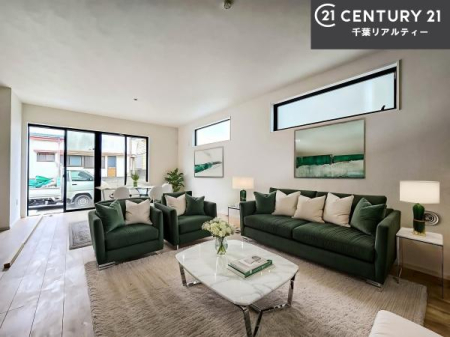 ���r���O �Ƌ��CG�p�[�X�ł��B��؂ȉƑ����W�܂邩�炱��LDK�ɂ͂�����肽���B
�q�����������C�ɏ΂��Ȃ��瑖�����Ă���p�����������u�L���Ƃɂ��ėǂ������v�Ǝv���u�Ԃł��B