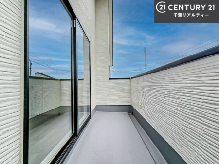 �o���R�j�[ �z������ǍD�ȃo���R�j�[�ł��I���ꂽ���ɂ͐�������n����J���I�Ȏ��Ԃ��y���߂܂��B