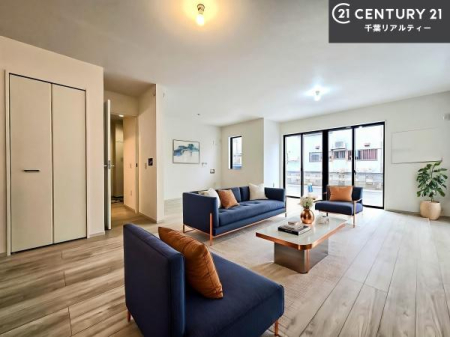 ���r���O �Ƌ��CG�p�[�X�ł��B�L�X�_�C�j���O�X�y�[�X�I������肨�H���B�΂��������y�������Ԃ��߂����܂��B���X�̔���������܂��I