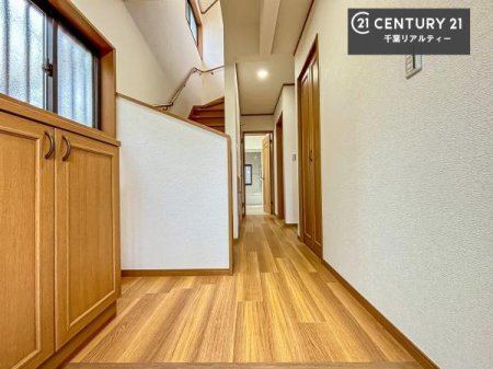 ���� ���ċA���Ă��Ă��A�������܁I�����������Ȃ�A�D�����}������Ă�����ԂɂȂ��Ă��܂��B
���邭��������錺�ւł��I